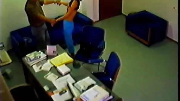 Rocco Siffredi laidoje jaunas jauniklis pakliuvo į užpakalį joko pozoje