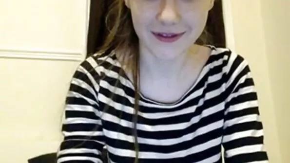 Daša gydo Vitją analiniu seksu ir duoda jį užpakaliui.