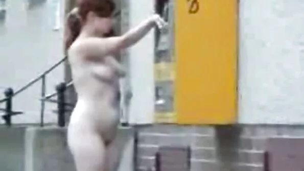 Mergina čiulpė ir padavė užpakalį vaikinui, kurį pažinojo pažodžiui 5 minutes.
