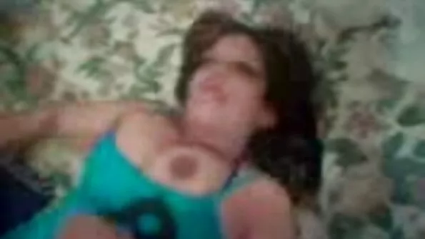 Azijos mergina geria myžti ir ryja cum Gonzo analinio pornografijos kastinge.