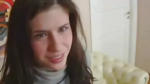 Busty ass wanks su sekso žaislų prieš liejimo trise.