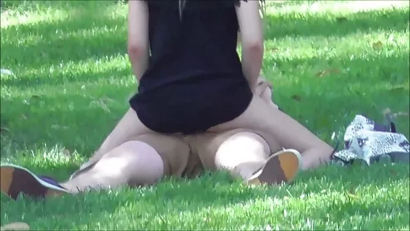 Rusų analas su 18 metų studentėmis Hot Pearl ir Eva Barbie.